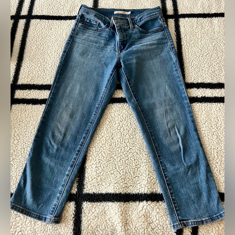 Levi's® Womens 311 Shaping Capri Jean size 26x26
